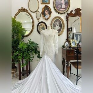 2- piece Elegant White Embellished Dress